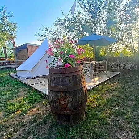 Ecuries De Bed & Breakfast 3*